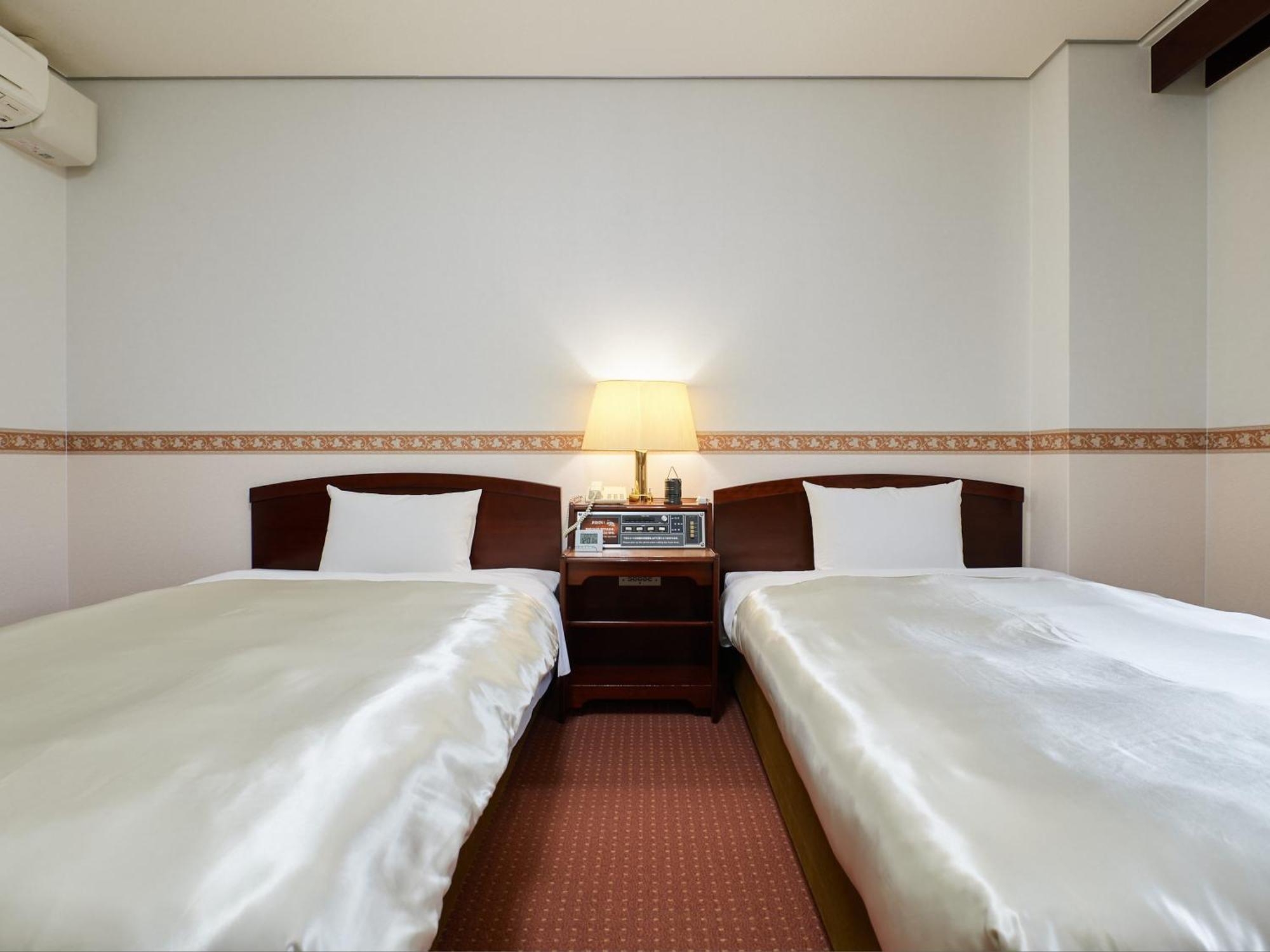 Ecohotel Toyama Station Екстериор снимка
