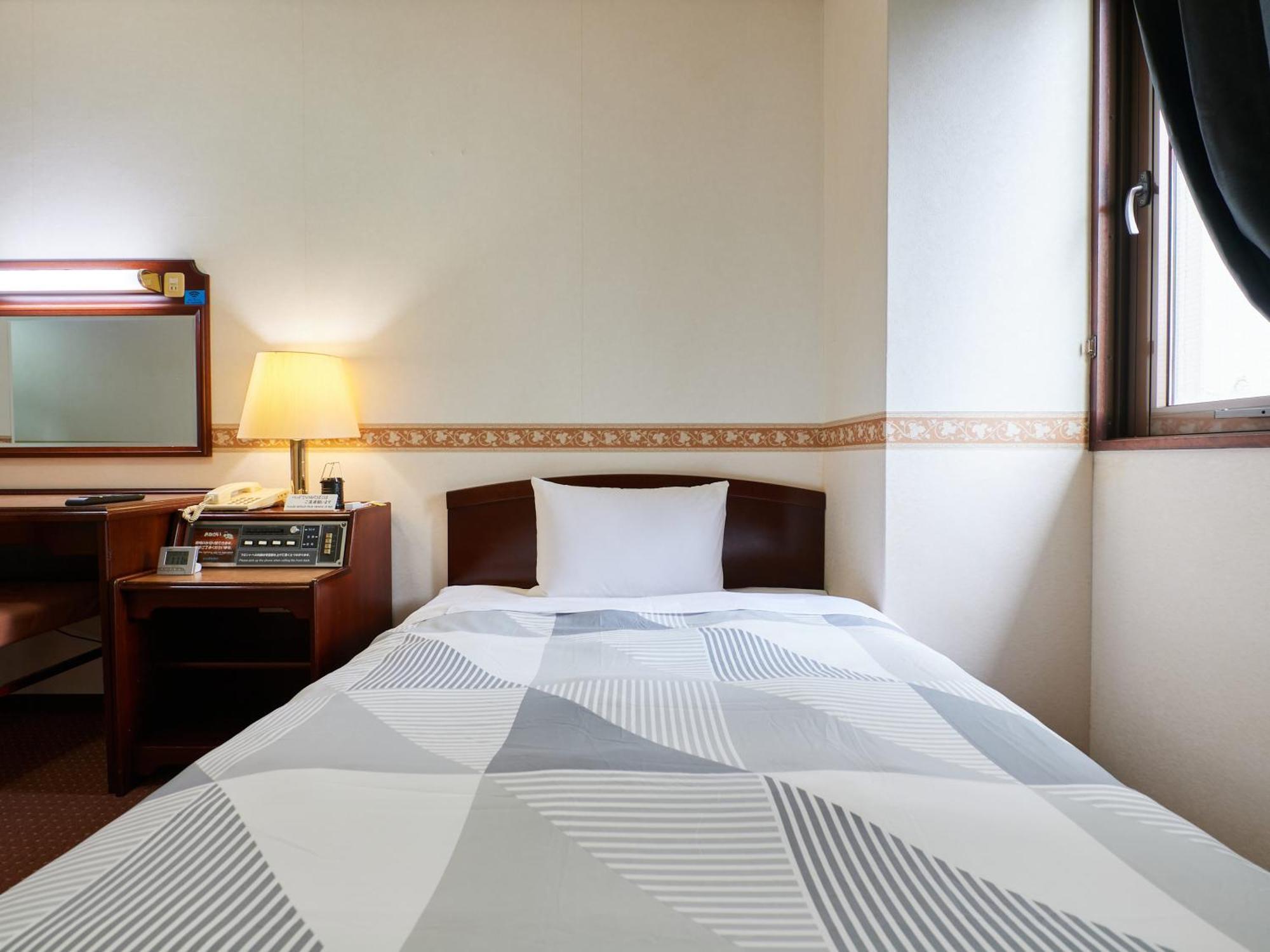 Ecohotel Toyama Station Екстериор снимка